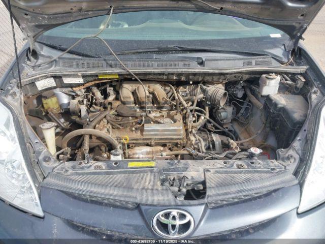 Toyota Sienna Ce Image 6