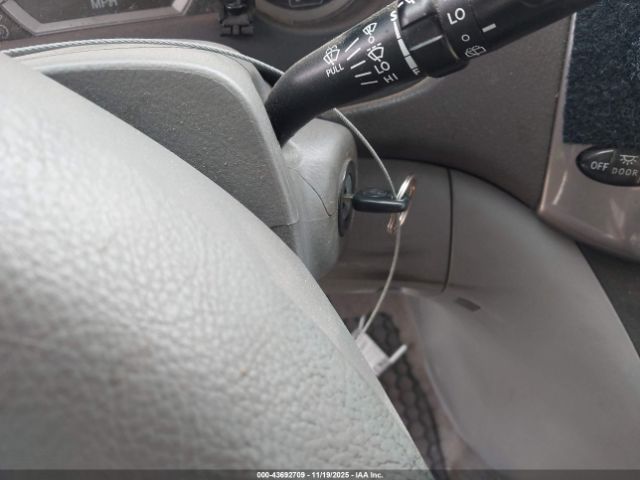 Toyota Sienna Ce Image 5