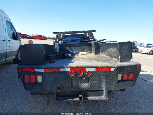 Chevrolet Silverado 3500 Image 7