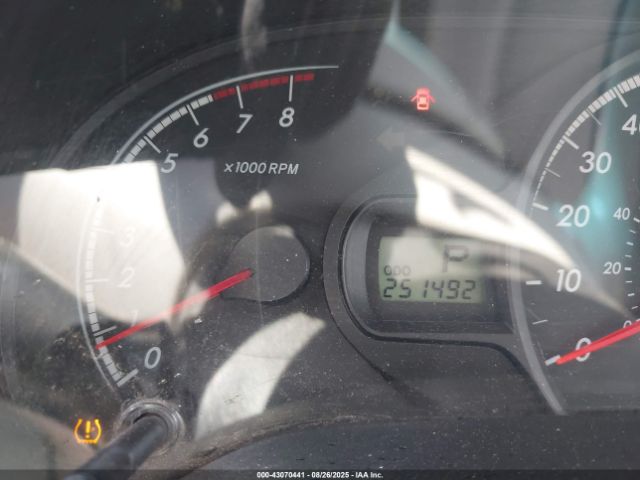 Toyota Sienna Le V6 8 Passenger Image 14