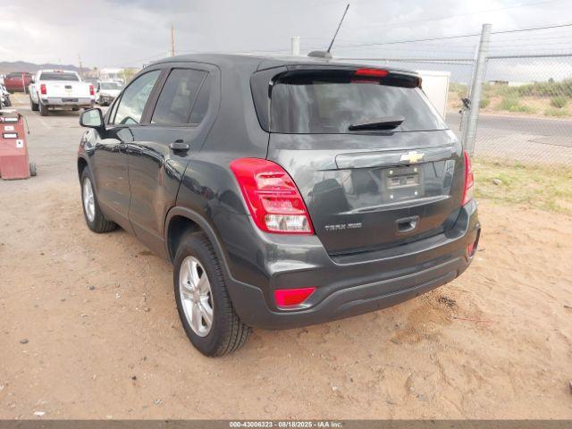 Chevrolet Trax Ls Image 2