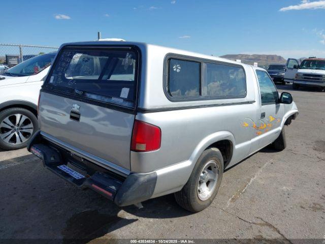 Chevrolet S Truck S10 Image 4