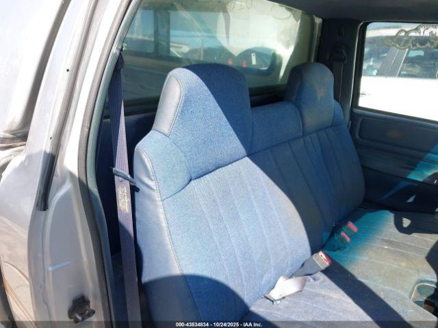 Chevrolet S Truck S10 Image 9