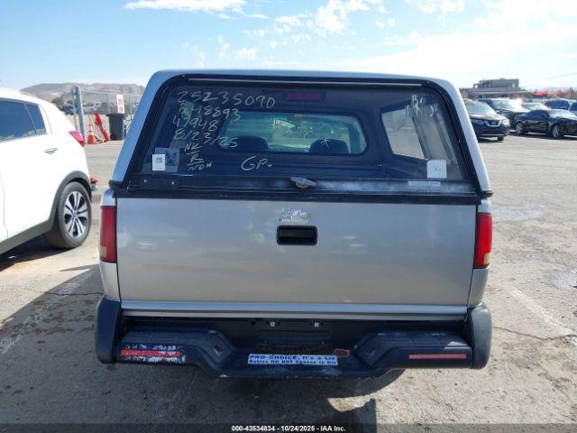 Chevrolet S Truck S10 Image 15