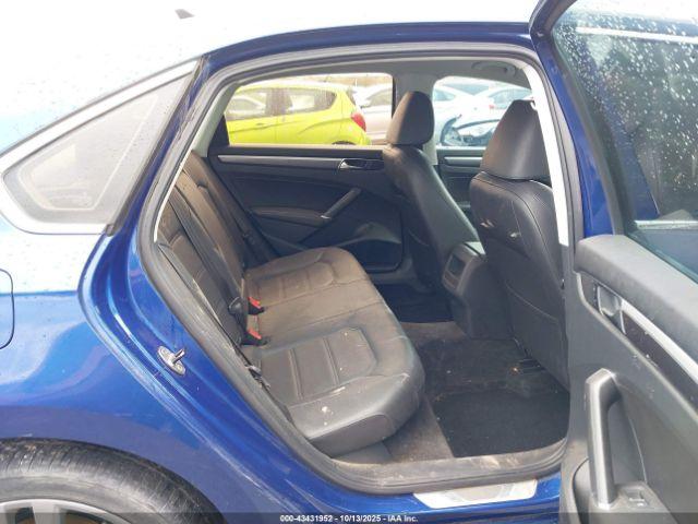 Volkswagen Passat 1.8t R-line Image 16