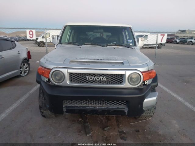 Toyota FJ Cruiser Image 5