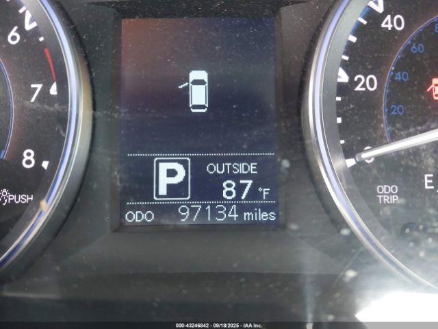 Toyota Highlander Le V6 Image 9