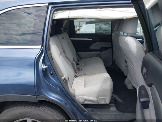 Toyota Highlander Le V6 Image 8