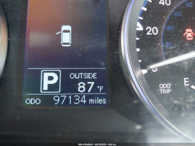 Toyota Highlander Le V6 Image 16