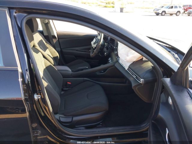 Hyundai ELANTRA Se Image 4