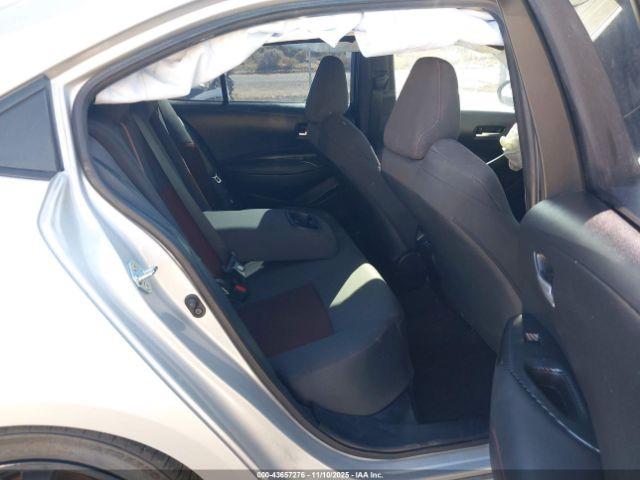 Toyota Corolla Se Image 7