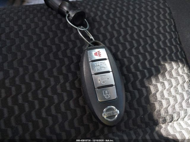 Nissan LEAF S Image 12