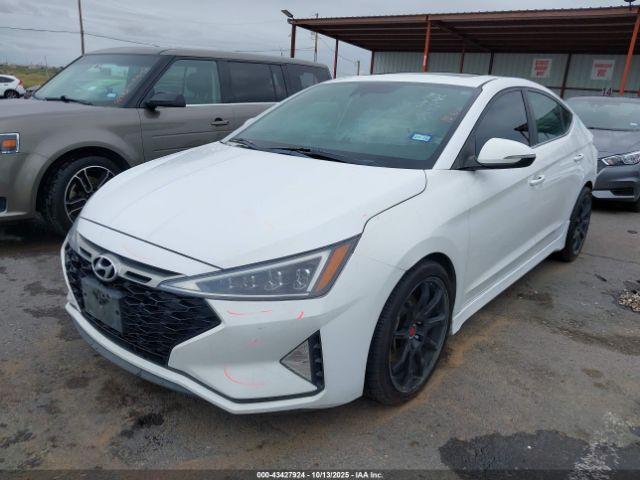 Hyundai ELANTRA Sport Image 2