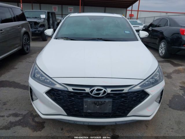 Hyundai ELANTRA Sport Image 12