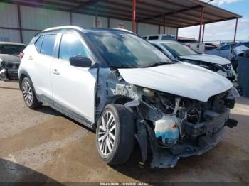  Salvage Nissan Kicks