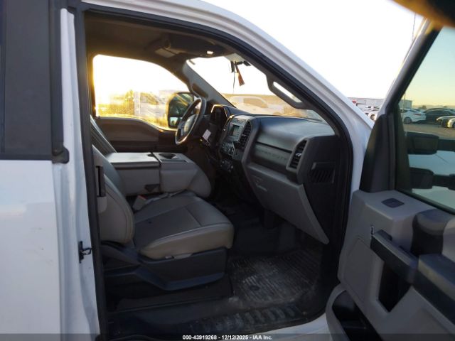 Ford F-350 Xl Image 14