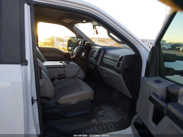 Ford F-350 Xl Image 14