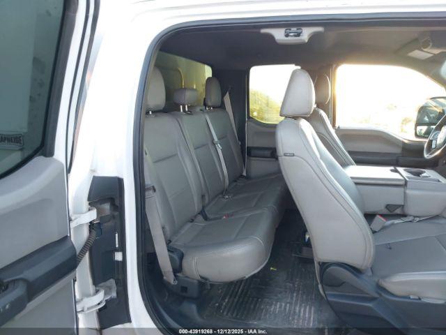 Ford F-350 Xl Image 10