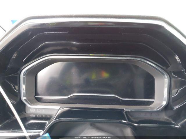 GMC Sierra 1500 2wd  Short Box Elevation Image 13