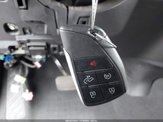 GMC Sierra 1500 2wd  Short Box Elevation Image 2