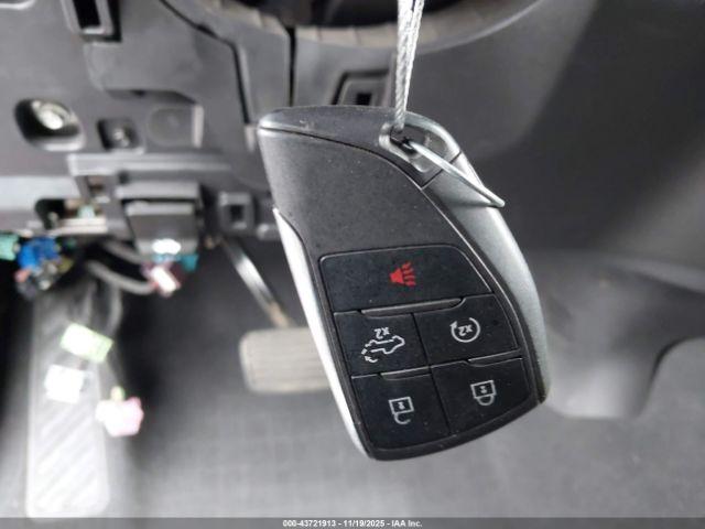 GMC Sierra 1500 2wd  Short Box Elevation Image 2