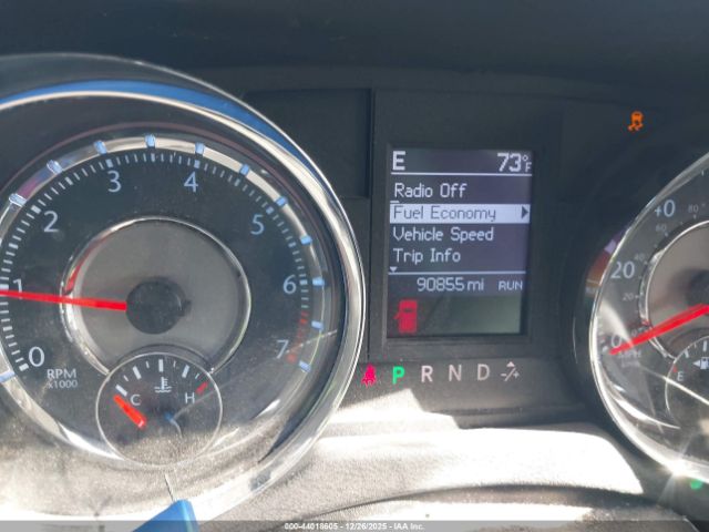 Chrysler Town & Country Touring Image 8