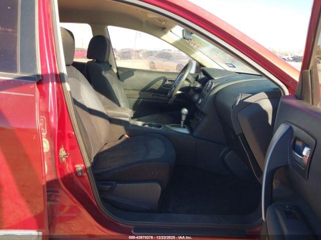 Nissan Rogue S Image 9