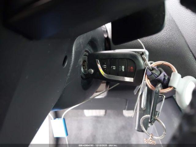 Toyota Corolla Se Image 10