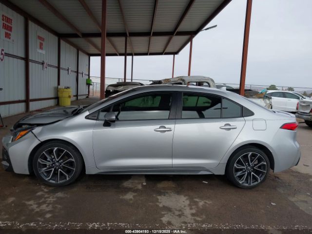 Toyota Corolla Se Image 12