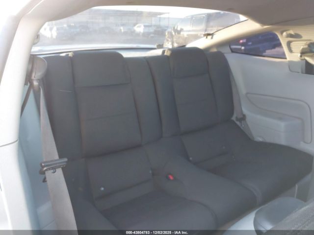 Ford Mustang Image 6