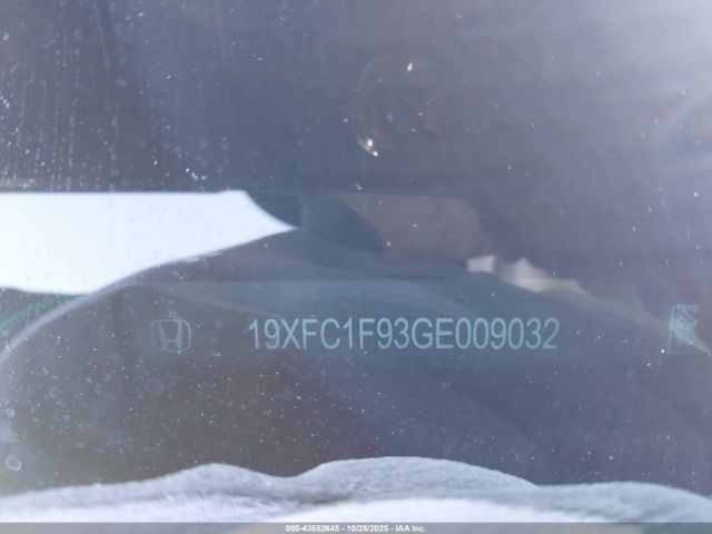 Honda Civic Touring Image 4