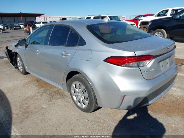 Toyota Corolla Le Image 9