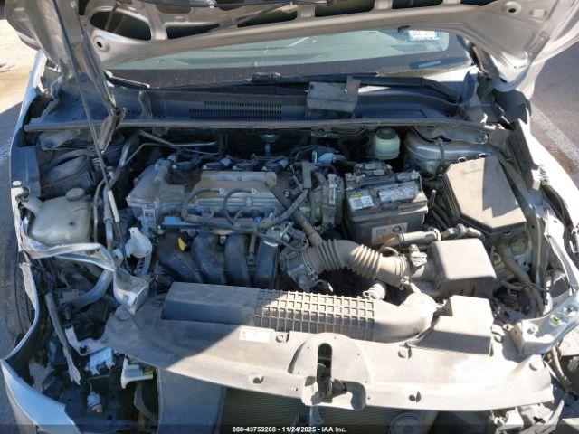 Toyota Corolla Le Image 2