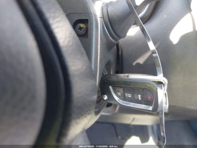 Toyota Corolla Le Image 13