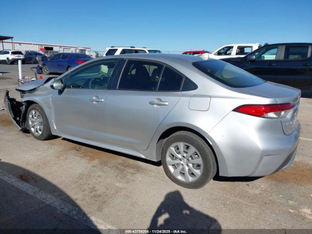 Toyota Corolla Le Image 5