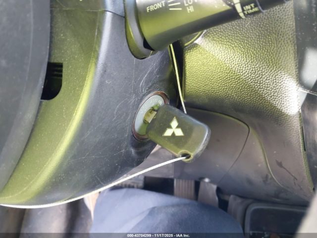 Mitsubishi Mirage Es Image 6