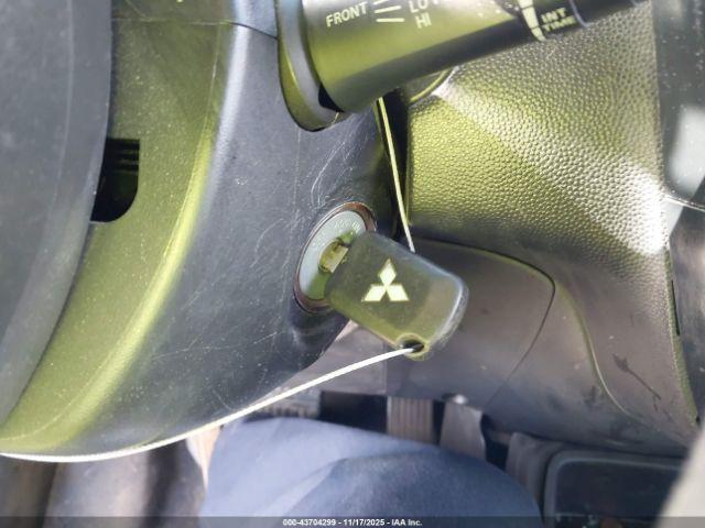 Mitsubishi Mirage Es Image 6