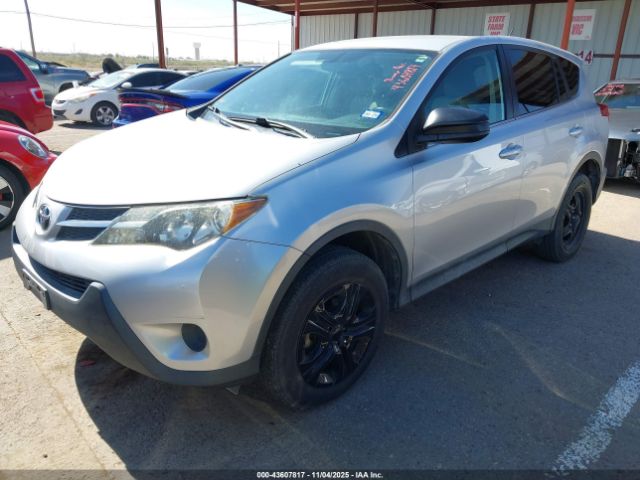 Toyota RAV4 Le Image 4