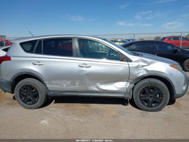 Toyota RAV4 Le Image 7