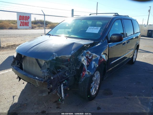 Chrysler Town & Country Touring Image 7