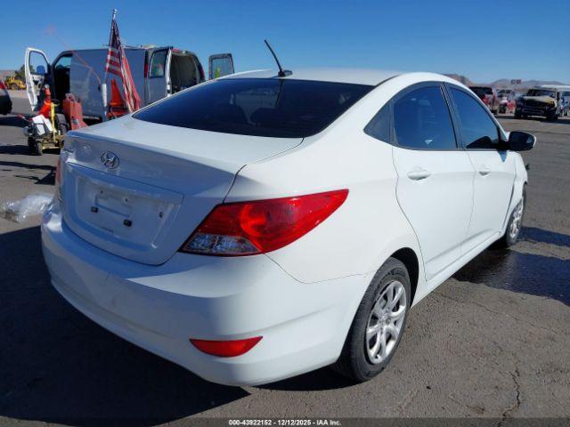 Hyundai ACCENT Gls Image 9