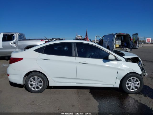 Hyundai ACCENT Gls Image 10