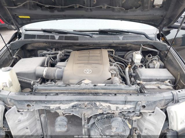 Toyota Sequoia Platinum 5.7l V8 Image 10