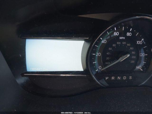 Ford Explorer Xlt Image 9