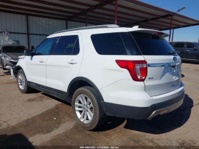 Ford Explorer Xlt Image 17