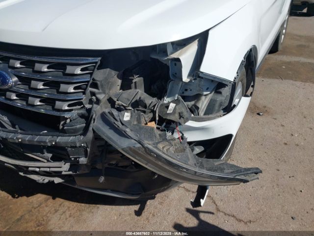 Ford Explorer Xlt Image 3