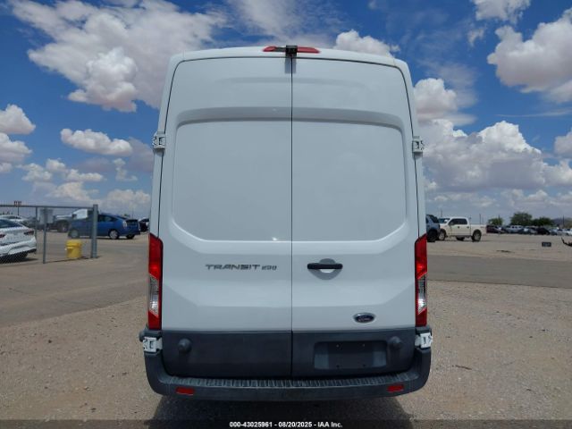 Ford Transit Image 2