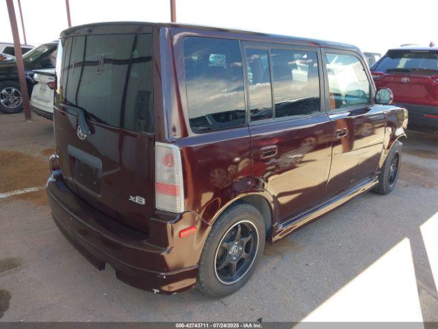 Scion xB Image 12