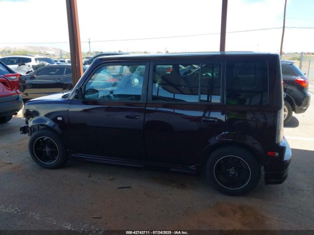 Scion xB Image 9