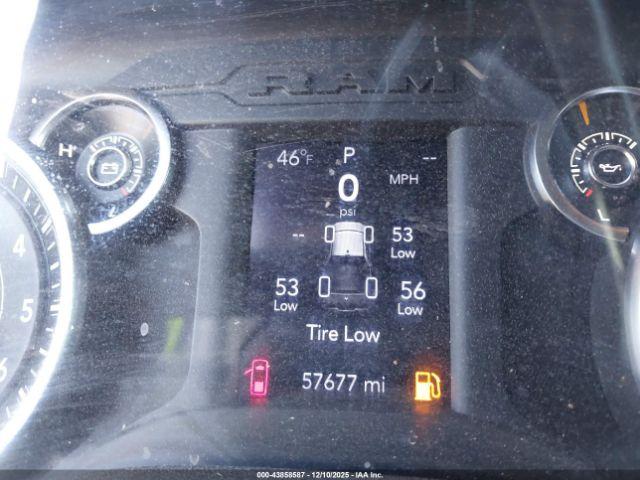 Ram 2500 Tradesman  4x4 8' Box Image 13